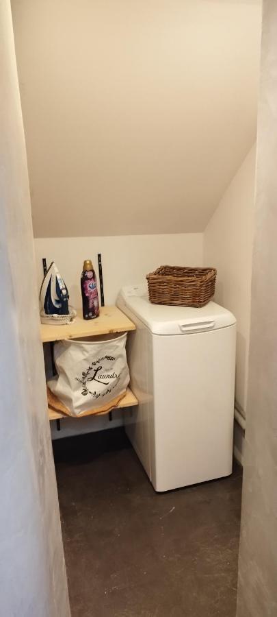 Apartamento LE COSY Joli F2 proche gare, Arénes avec terrasse privée Nimes Exterior foto